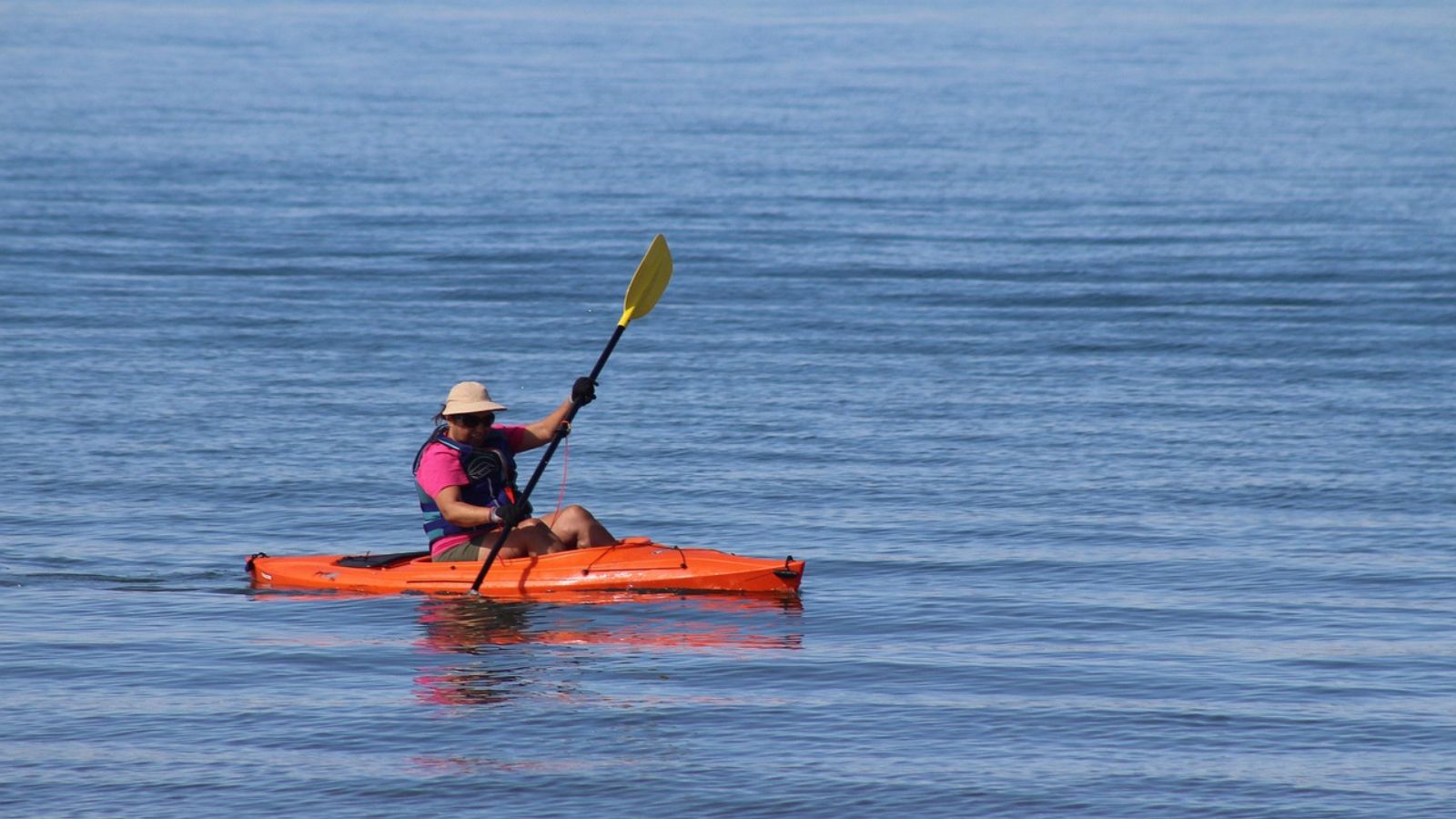 Residents kayaking on the Butler Chain of Lakes in Windermere